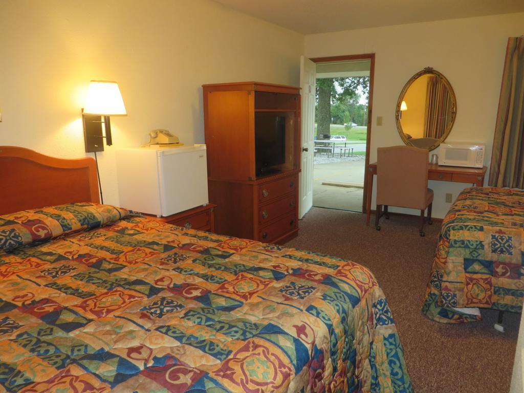 Best Budget Inn Carthage Oda fotoğraf